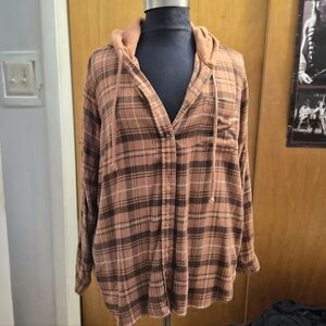 AE Plaid Hooded Shirt in Burnt Ciena